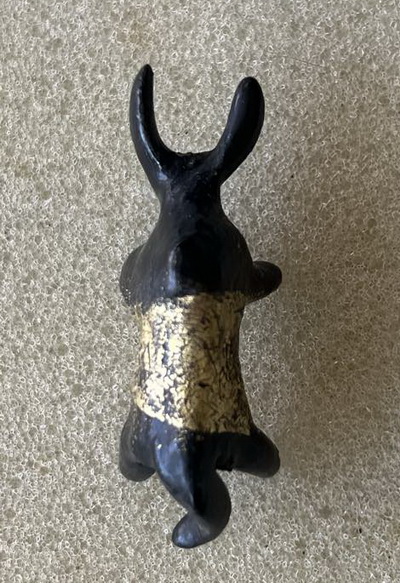 วัวธนู หลวงพ่อสังข์ วัดนากันตม จ.ศรีสะเกษ อุดผงวิเศษเนื้อผง ว่าน108ชนิด ผสมครั่งพุทรา ปิดทองพร้อมจาร