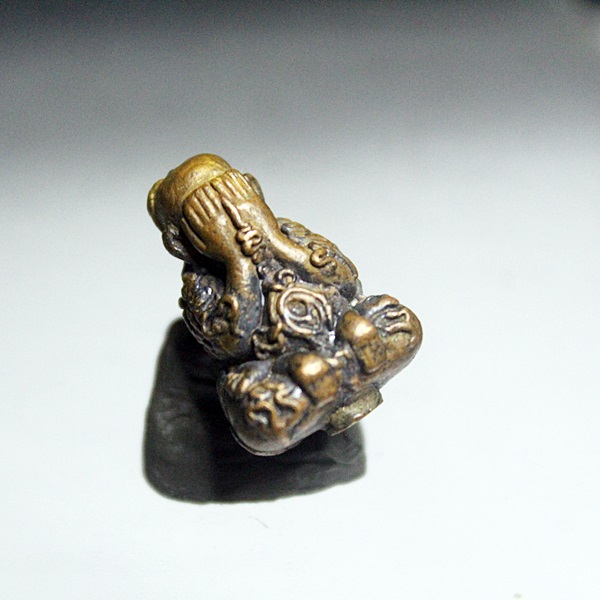 A338พระปิดตายันต์ยุ้ง ไม่ทราบที่ สภาพสวยๆ