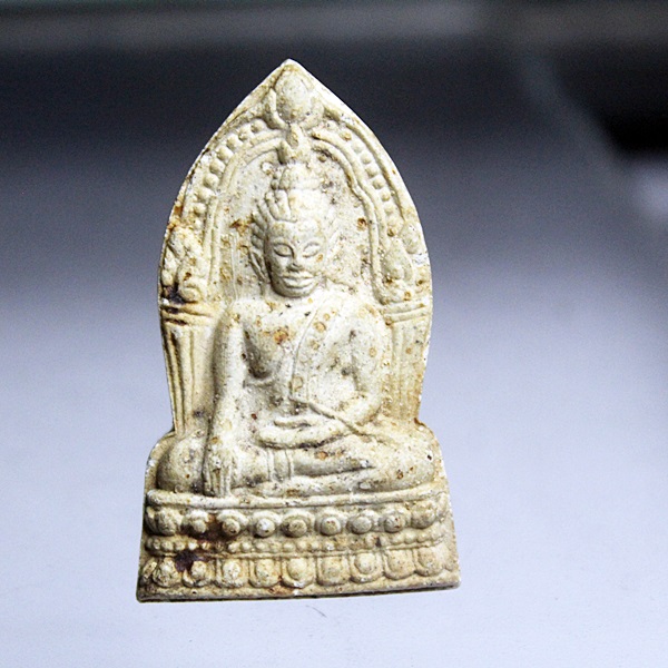 A339พระพุทธชินราชใบเสมาเนื้อผง พระอาจารย์เดช วัดสังฆมงคล อ.เมือง จ.นครสวรรค์