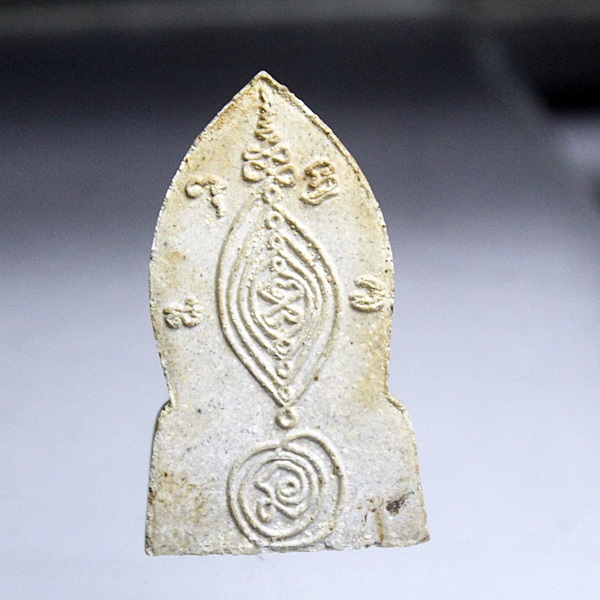 A339พระพุทธชินราชใบเสมาเนื้อผง พระอาจารย์เดช วัดสังฆมงคล อ.เมือง จ.นครสวรรค์