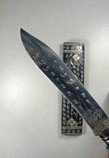 มีดหมอด้าม-ฝักมุก จารมือไม่ทราบที่ 