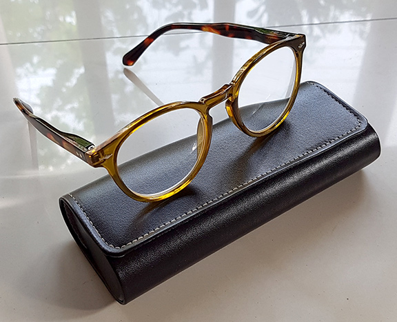 แว่นสายตายาว Vintage Gold ของใหม่ รุ่น Luxury icon เฟรมออกแบบดีไซน์หรู ทรง Unisex ใส่ได้ทั้งชายหญิง