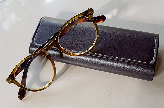 แว่นสายตายาว Vintage Gold ของใหม่ รุ่น Luxury icon เฟรมออกแบบดีไซน์หรู ทรง Unisex ใส่ได้ทั้งชายหญิง