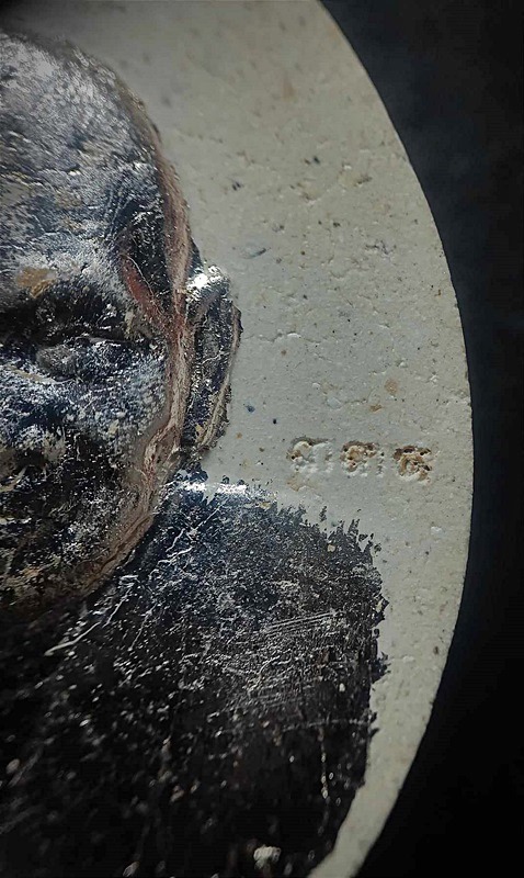 พระผง รุ่นเสาร์5 บารมีสิริจันโท ปี64 หลวงปู่มหาศิลา หน้าปิดเงิน เลขโค้ต ๓๓๑ หลังตะกรุด 3 กษัตริย์