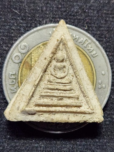 วัดระฆังโฆสิตาราม กทม หลวงปู่หิน  พิมพ์สามเหลี่ยม