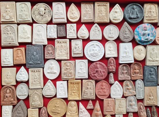 พระเนื้อดิน เนื้อผง จำนวน100องค์ ชุดที่2