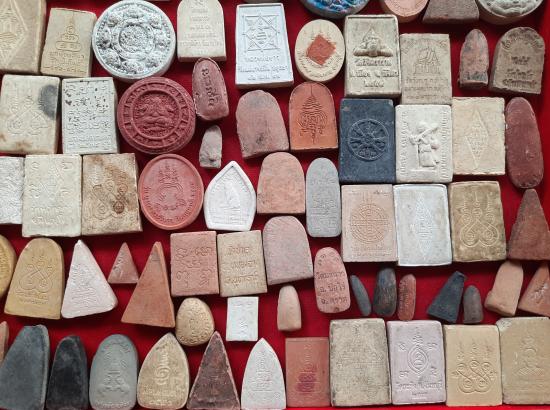 พระเนื้อดิน เนื้อผง จำนวน100องค์ ชุดที่2