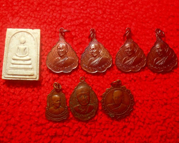 หลวงพ่อจวน วัดหนองสุ่ม สิงห์บุรี ชุด8องค์