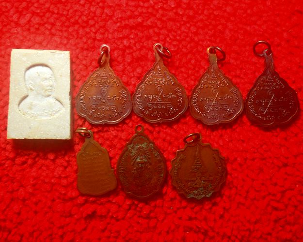 หลวงพ่อจวน วัดหนองสุ่ม สิงห์บุรี ชุด8องค์