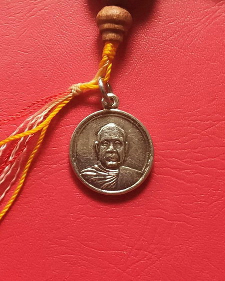 ประคำไม้ หลวงพ่ออุตตมะ วัดวังก์วิเวการาม จ.กาญจนบุรี สวยมากค่ะ