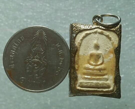 พระสมเด็จ คะแนน เลี่ยมกรอบเก่า 