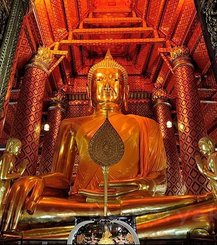 เหรียญเจ้าสัวมหาเศรษฐี หลวงพ่อโต วัดพนัญเชิง ปี2536 เนื้อทองแดง กะไหล่ทองลงยาสีแดง สวยเดิมๆ