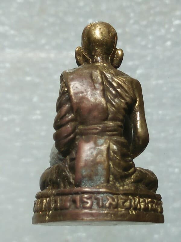 รูปหล่อหลวงพ่ออำนวย วัดเวฬุวนาราม หนองหงษ์ บุรีรัมย์