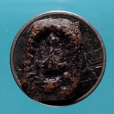 พระปิดตาเล็ก พิมพ์เล็บมือ 