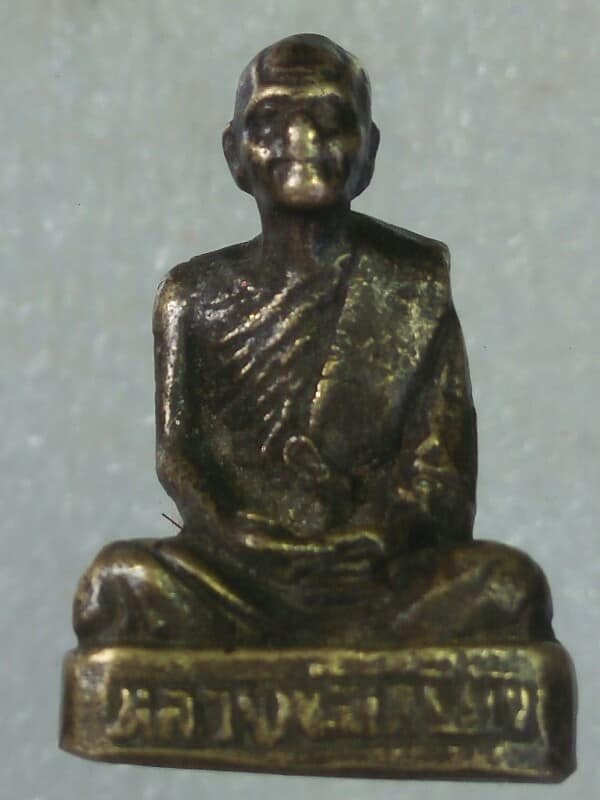 รูปหล่อหลวงพ่อเกรียง วัดหินปักใหญ่ ลพบุรี 