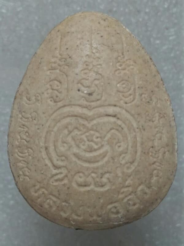 พระปิดตาจัมโบ้ หลวงพ่อจิ๋ว ฝังตะกรุด 2 ดอก