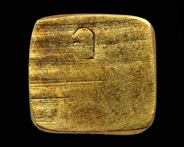 นางกวักรุ่นแรก พิมพ์เล็ก พ่อท่านเอื้อม วัดบางเนียน พ.ศ.2549