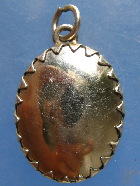 ล็อกเก็ต หลวงปู่โต๊ะ วัดกำแพง สิงห์บุรี ปี2529