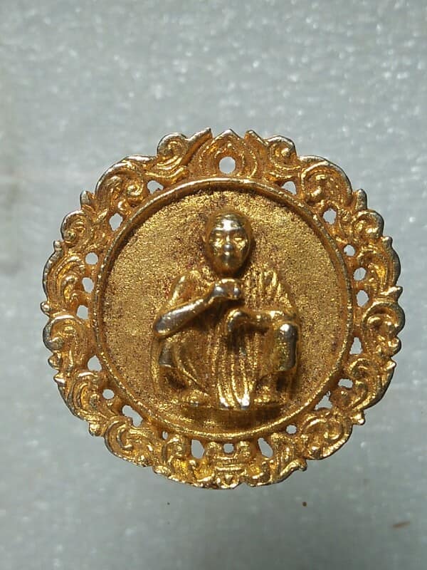 เหรียญหล่อหลวงพ่อคูณ วัดบ้านไร่ รุ่นคูณทรัพย์แสนล้าน ปี๓๙