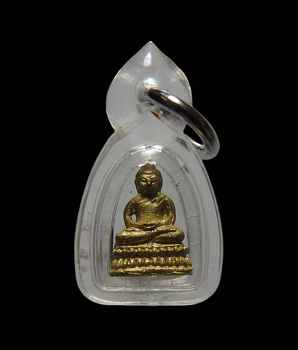พระชัยวัฒน์ รุ่นไตรมาสรวยทันใจ เนื้อทองทิพย์ หลวงปู่หมุน วัดบ้านจาน ปี43 ตอกโค้ด...090-9870009
