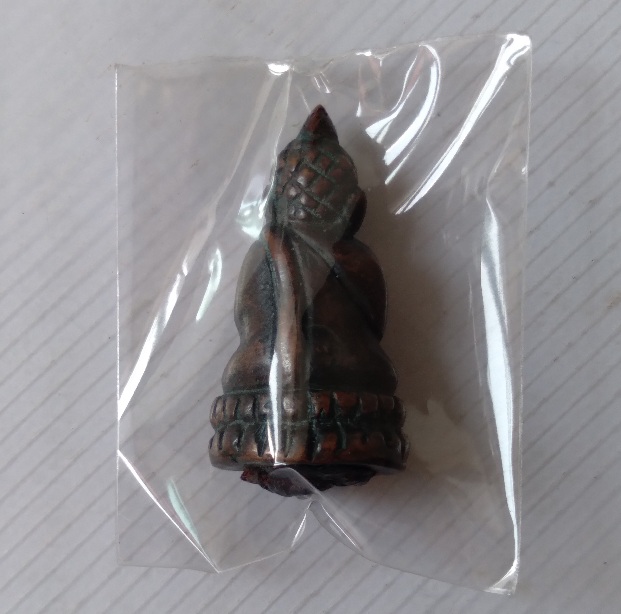 รูปหล่อพระชัยวัฒน์อุดชันโรงใต้ฐานไม่ทราบที่