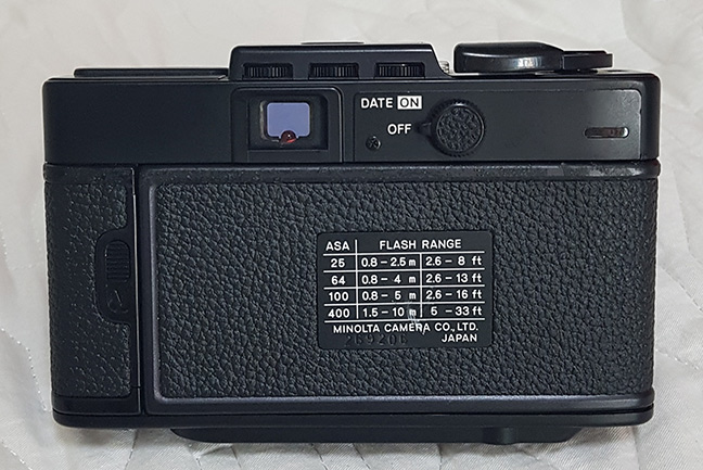 กล้องฟิลม์ Minolta HI-MATIC SD สวยๆ เลนส์ monolta rokkor 1:27 f38mm. แฟลชแบบป้อปอัพด้านบน