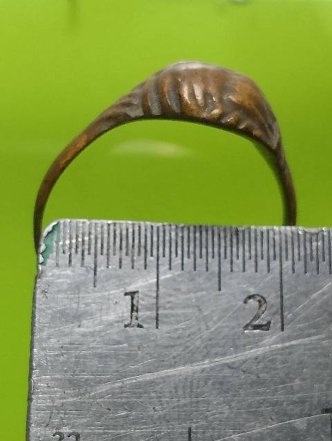 แหวนตะกร้อ หลวงพ่อขวัญ วัดบ้านไร่ พิจิตร ขนาด 2 เซ็น 