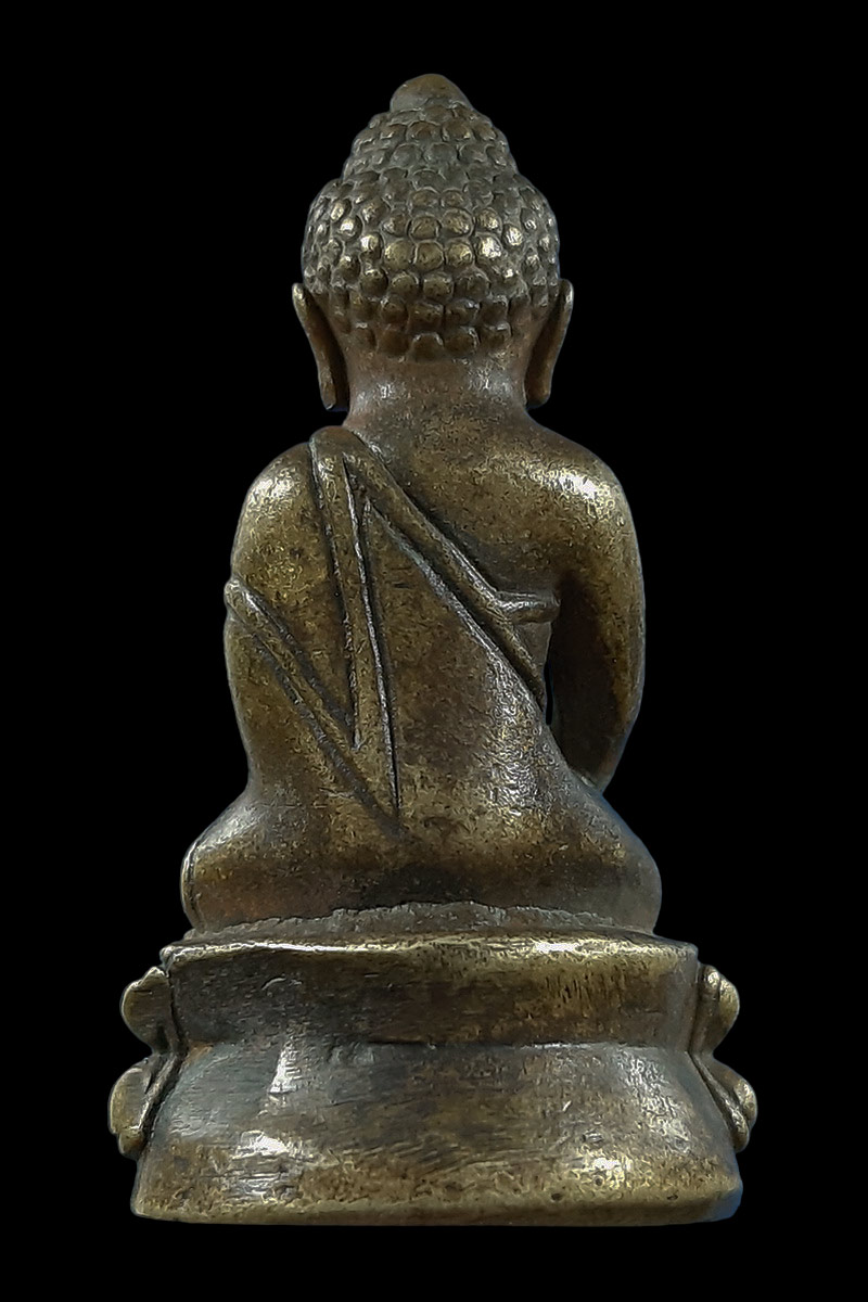 พระกริ่ง ตอกเลข ๗๗ ด้านล่าง 