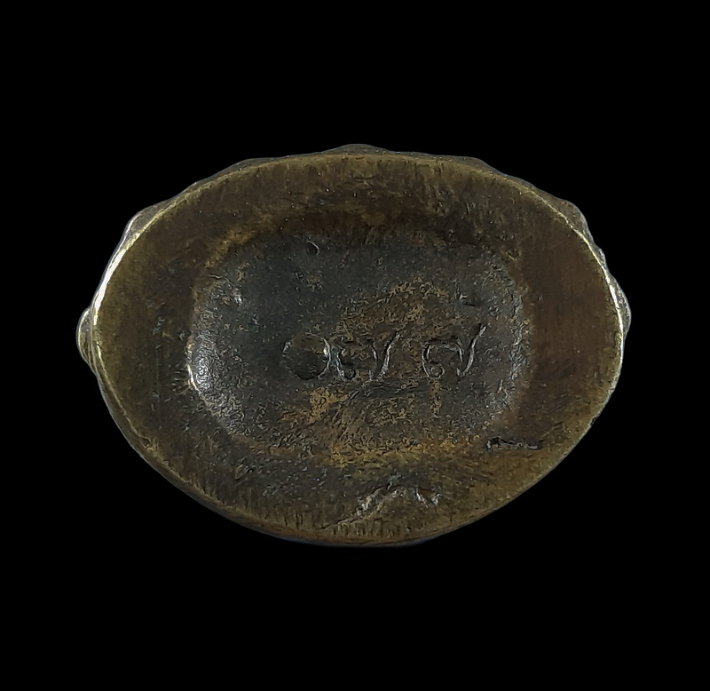 พระกริ่ง ตอกเลข ๗๗ ด้านล่าง 