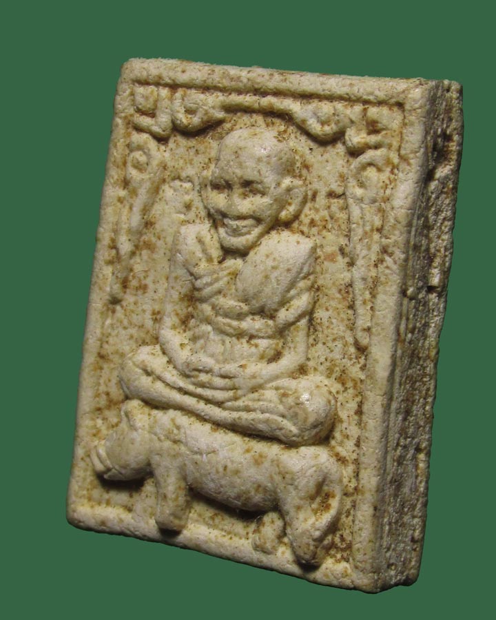 **เคาะแรก**พระผงรูปเหมือนขี่หมูหลวงพ่อเส็ง วัดบางนา ปทุมธานี