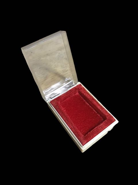 กล่องวัดเดิมใส่พระสมเด็จ สมเด็จพุฒาจารย์(โต พรหมรังสี) วัดใหม่อมตรส กรุงเทพฯ ปี2517