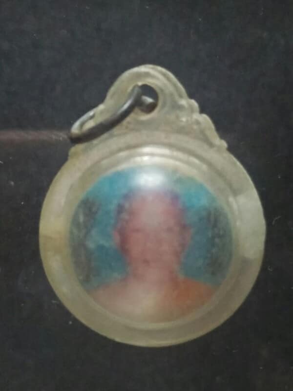 ลูกอม เลี่ยมพลาสติก หลวงพ่อ ไม่ทราบวัด 