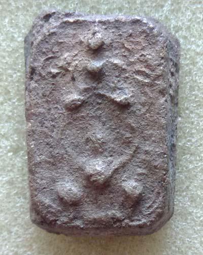 พิมพ์ทรงครุฑ เนื้อดิน