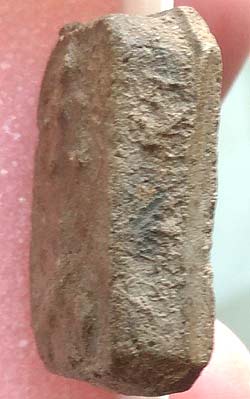 พิมพ์ทรงครุฑ เนื้อดิน