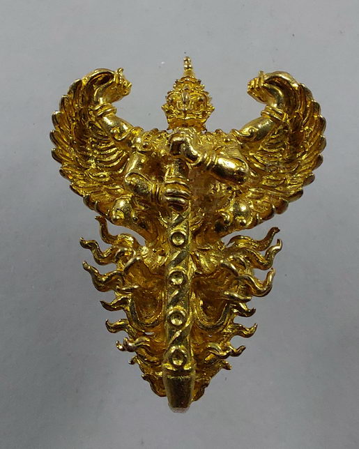 " พญาครุฑอุปคุต หลวงพ่อปกรณ์ วัดถ้ำผาแด่น จ.สกลนคร สวยๆครับ "