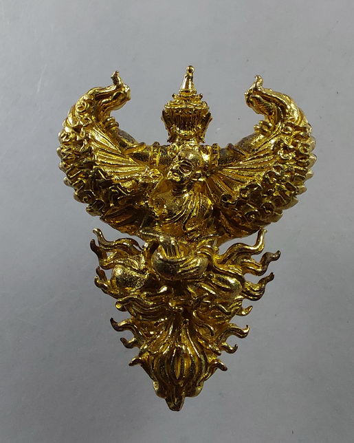 " พญาครุฑอุปคุต หลวงพ่อปกรณ์ วัดถ้ำผาแด่น จ.สกลนคร สวยๆครับ "