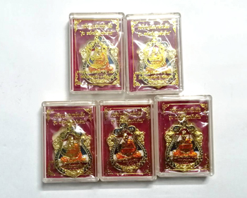 5 องค์..เหรียญเสมาหัวเสือ รุ่น "พยัคฆ์แสนพันล้าน" หลวงปู่แสน วัดบ้านหนองจิก ปี 2562 เนื้อเปียกทองลาย