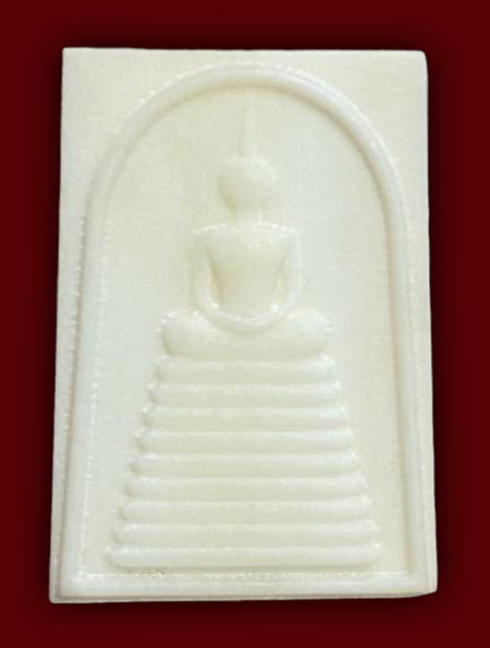 สมเด็จกระดูกช้างแกะ พิมพ์ฐาน ๙ ชั้น รุ่นหมานเงิน หนุนดวง๖๖ ด้านหลังแกะสลักยันต์ หลวงปู่มหาศิลา