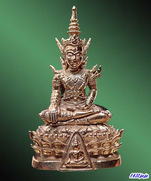 พระกริ่งนางพญาทรงเครื่อง พิมพ์ใหญ่ เนื้อขันลงหิน รุ่นเศรษฐีนางพญา ปี 2555 วัดนางพญา จ.พิษณุโลก