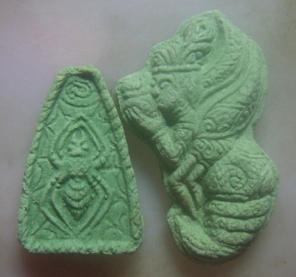 **เบาๆ**พญาต่อหัวเสือ (ต่อเงินต่อทอง) + แมงมุมเจ้าทรัพย์ (ดักลาภรับโชค)**ยอดมหาลาภ มีไว้มีแต่รวย