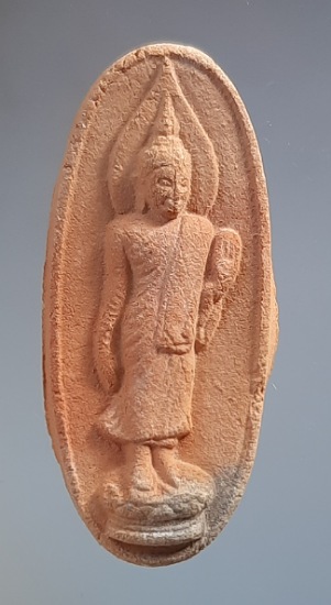 พระพุทธลีลา เนื้อดินเผา ไม่ทราบที่ #3