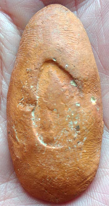 *ขุนแผนไข่ผ่าซีก เนื้อดินกรุเก่า หลวงพ่อถิร วัดป่าเลไลยก์ สุพรรณฯ*