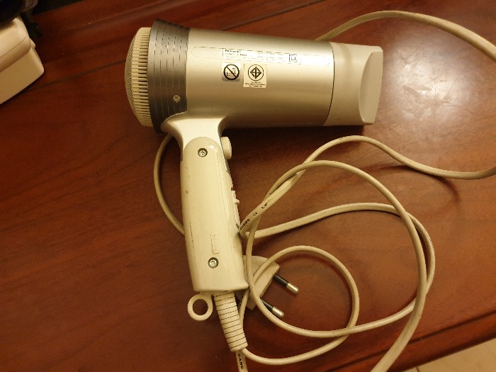 ไดร์เป่าผม Panasonic SILENT DESIGN 1500 EH5944