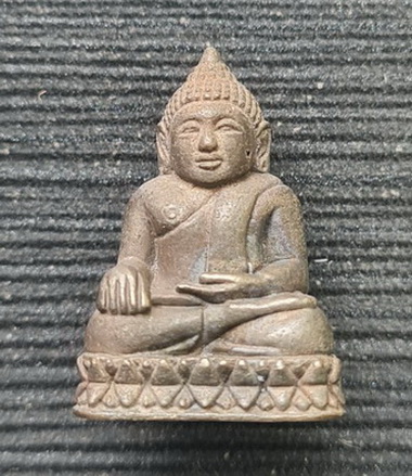 เคาะแรกแดง..พระกริ่งเล็ก ลพ.สำเร็จศักดิ์สิทธิ์ ๖๔..เนื้อแร่น้ำพี้..วัดตลิ่งชัน สระบุรี / ส่ง ems