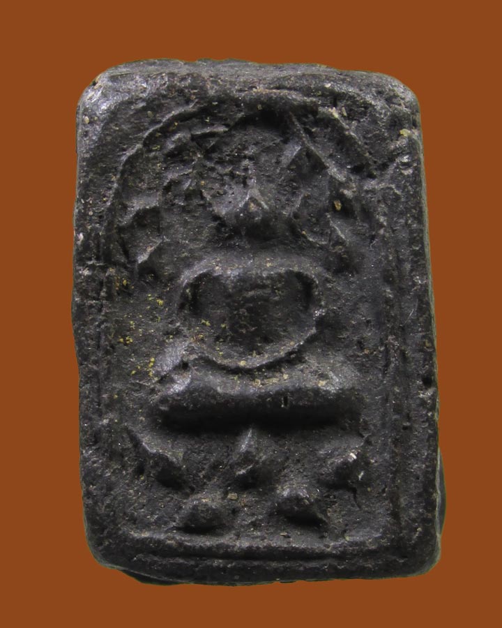  **เคาะแรก**ผงปรกโพธิ์ หลวงพ่อบุญใหญ่ วัดป่าแก้ว ปี 2470