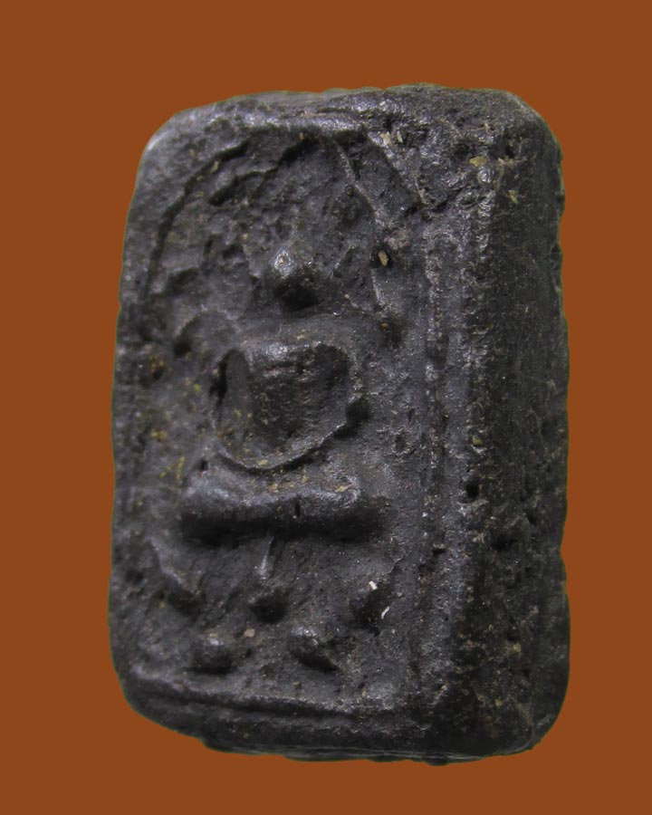  **เคาะแรก**ผงปรกโพธิ์ หลวงพ่อบุญใหญ่ วัดป่าแก้ว ปี 2470