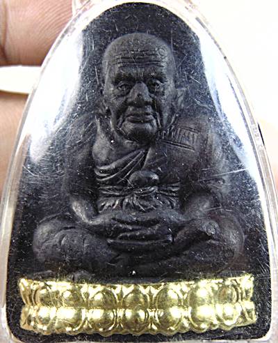 หลวงปู่ทวด วัดเขาหลาว ราชบุรี