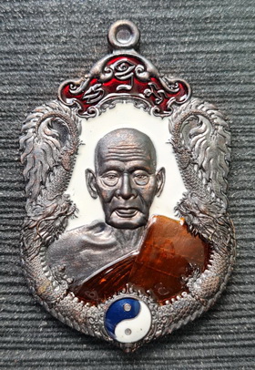 เคาะแรกแดง..มังกรพันล้าน ๖๓..ชนวนลงยาขาว กล่องเดิม..ลพ.พัฒน์ วัดห้วยด้วน นครสวรรค์ / จัดส่ง ems