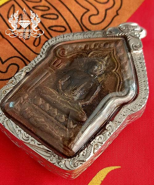 ขุนแผนบรรจุกรุ เนื้อว่านสบู่เลือด ตะกรุดคู่ โรยพลอย จีวร เกษา โค๊ตเงินแยกชุดกรรมการ