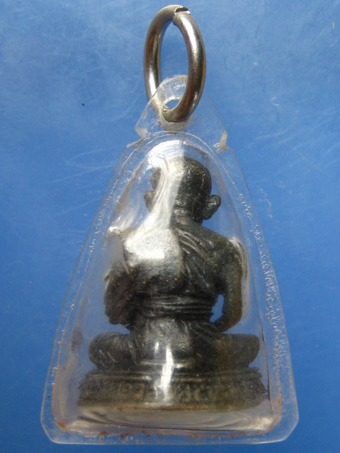 รูปหล่อ หลวงพ่อชิต วัดคลองสายหนึ่ง จ.เพชรบุรี